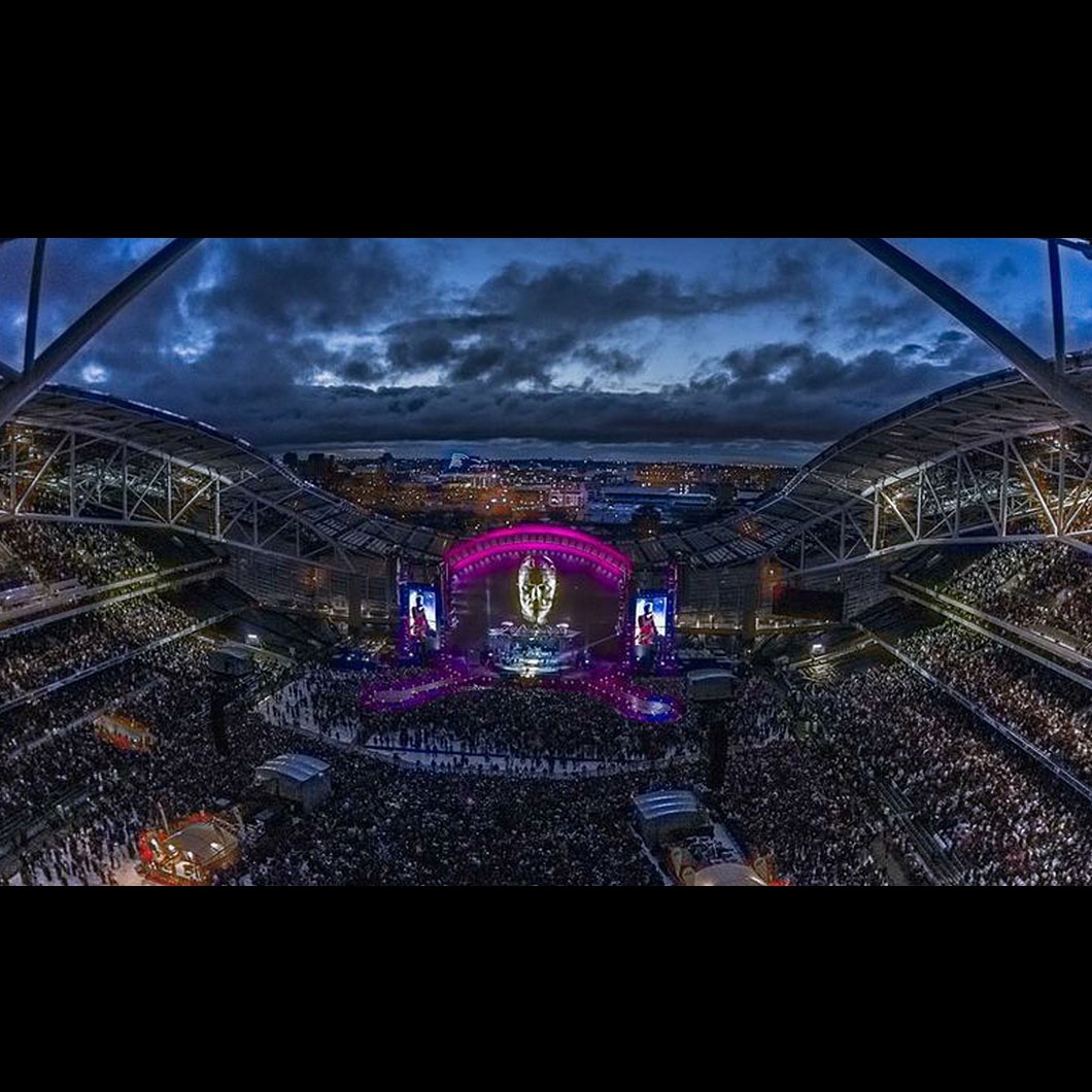 Robbie Williams | Take the Crown | CGR Events